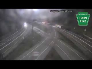 I-70 / I-76 @ MP123.4, Allegheny Tunnel live webcam