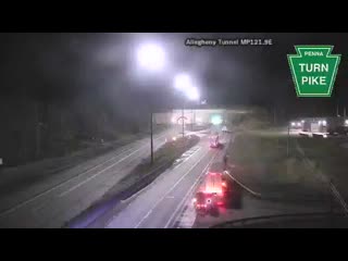I-70 / I-76 @ MP 121.9, Allegheny Tunnel live webcam
