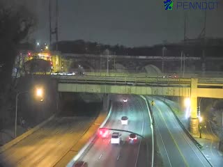 I-76 @ MM 343.1 (GIRARD AVE/ PHILA ZOO) live webcam