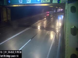 I-376 @ MM 69.83 (FT PITT BRIDGE_PA 837 NORTH EAST CARSON ST/WEST END - LOWER DECK #14) live webcam