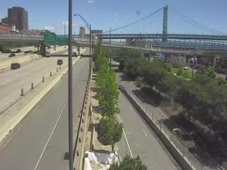 Live snapshot from COLUMBUS BLVD NB @ MM 4.4 (CHESTNUT ST)