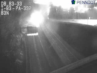 I-83 @ EXIT 33 (PA 392 YOCUMTOWN) live webcam