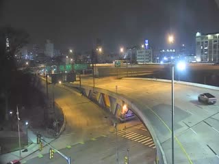 I-676 WB AT 6TH ST (BEN FRANKLIN BR) live webcam