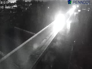 I-83 @ EXIT 19 (PA 462 MARKET ST) live webcam