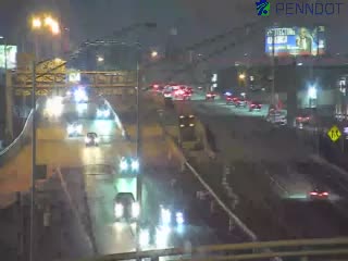 I-95 @ SB Exit 19 (WALT WHITMAN BR/ FRONT ST) live webcam