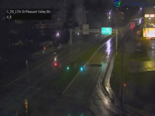 17TH ST @ PLEASANT VALLEY BLVD live webcam