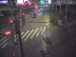 Traffic closest to camera is traveling Northbound
