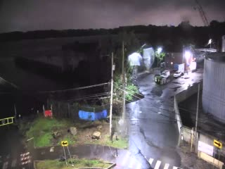 Traffic closest to camera is traveling Southbound